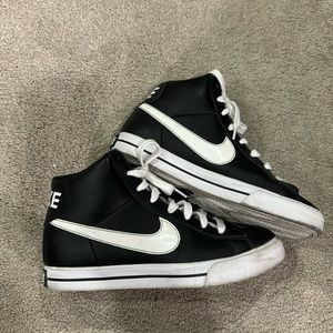 Nike Boys Black Green High Tops